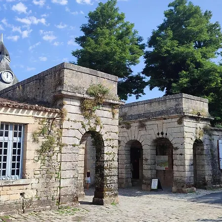 Maison Charmeilles - La Saint Emilion Guest house *